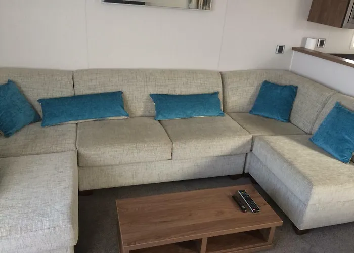 Silver Woods Reighton Sands *