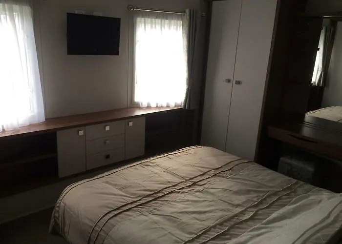 Silver Woods Reighton Sands