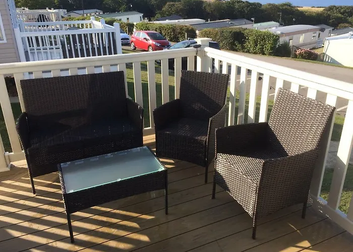 Silver Woods Reighton Sands *